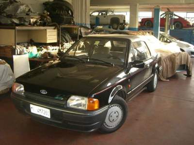 Ford Escort 1.4 Cabriolet Ghia Nero usata Ceto