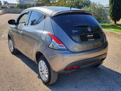 Lancia Ypsilon 0.9 Twinair 85 CV 5 porte Metano Ecochic Gold Grigio usata Sava