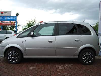 Opel Meriva 1.6 BENZINA 105CV CAMBIO AUTOMATICO Argento usata Barzanò