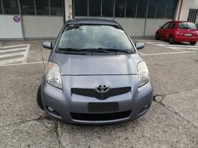 Toyota Yaris 1.0 5 porte Sol GPL Nero usata Tolmezzo