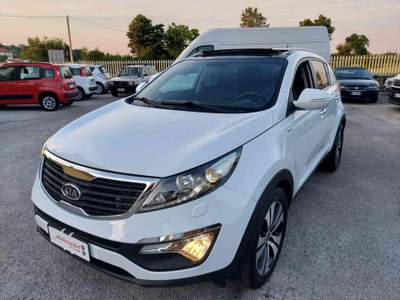 Kia Sportage 2.0 CRDI VGT AWD Class Bianco usata Grottaminarda