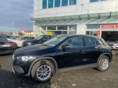 Mercedes-Benz GLA Automatic Executive Nero usata Treviso