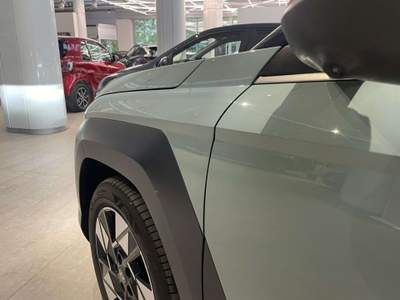 Hyundai Kona 1.6 gdi hev XCLASS my25 2wd dct- PROMO P.IVA Grigio usata Milano
