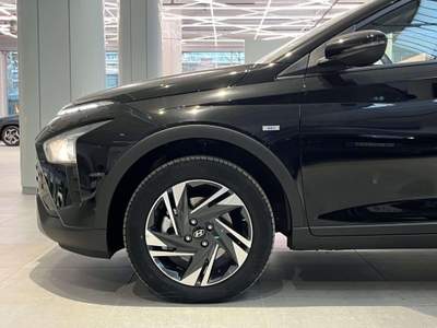 Hyundai Bayon Bayon 1.0 t-gdi 48V hybrid Xline Bianco usata Milano