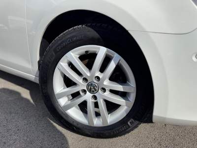 Volkswagen Golf 1.4 TSI 122CV 5p. Highline Bianco usata Qualiano