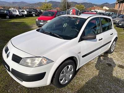 Renault Mégane 1.4 16V 5p. Confort Authentique Bianco usata Lamporecchio