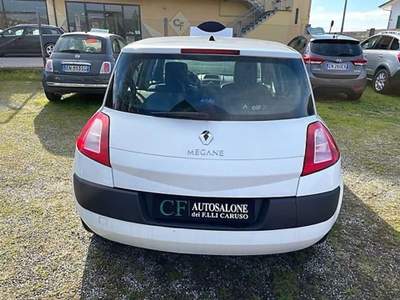 Renault Mégane 1.4 16V 5p. Confort Authentique Bianco usata Lamporecchio