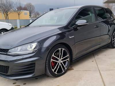 Volkswagen Golf 2.0 TDI DSG 5p. BlueMotion Technology Nero usata Maser