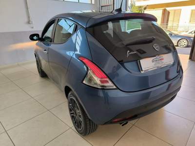Lancia Ypsilon 1.0 FireFly 5 porte S&S Hybrid Gold Blu/Azzurro usata Nicosia