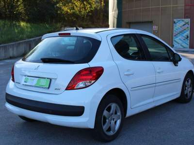 Peugeot 207 1.4 HDi 70CV 5p. Sweet Years Bianco usata Potenza