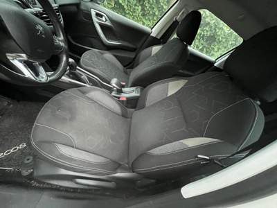 Peugeot 2008 1° serie PureTech 82 Allure Bianco usata RODENGO SAIANO