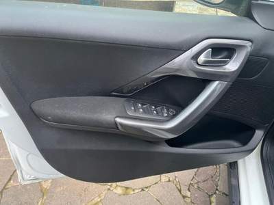 Peugeot 2008 1° serie PureTech 82 Allure Bianco usata RODENGO SAIANO