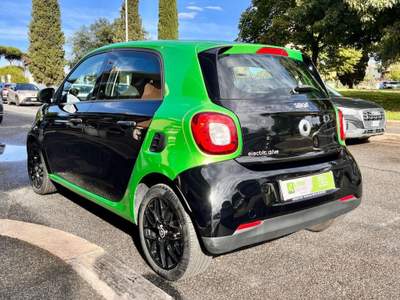 Smart ForFour electric drive Passion, FINANZIABILE Nero usata Roma