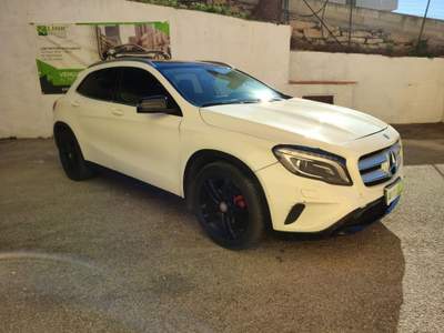 Mercedes-Benz GLA CDI Executive Bianco usata Agrigento