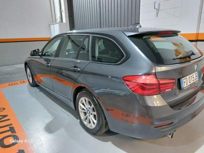 BMW Serie 3 318d d Touring Business Advantage Grigio usata CARAVAGGIO