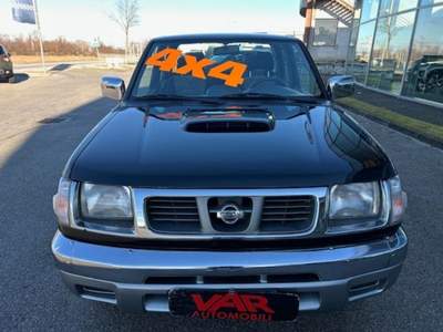 Nissan Navara 2.5 Tdi Pick Up Double Cab 4x4 "NEOPATENTATI" Nero usata Beinette