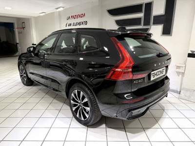 Volvo XC60 2.0 b4 Plus Dark auto Nero usata Viterbo