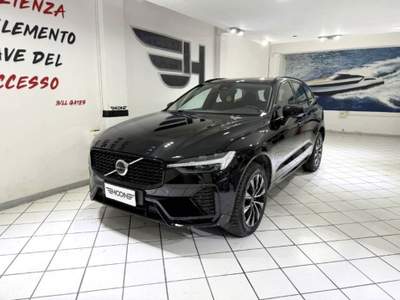 Volvo XC60 2.0 b4 Plus Dark auto Nero usata Viterbo