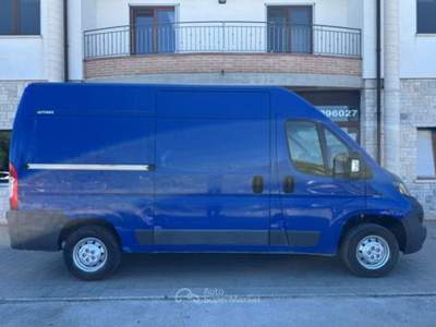 Peugeot Boxer 2.0 bluehdi 130cv L2H2 E6 Blu/Azzurro usata Campobasso