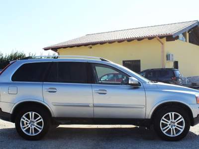 Volvo XC90 2.4 D5 / Automatica / AWD / Executive Grigio usata Roma