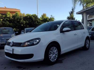 Volkswagen Golf 1.6 TDI 5p. Comfortline BlueMotion Technology Bianco usata Modica