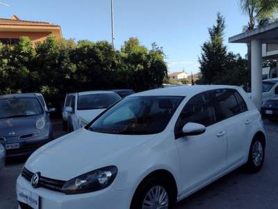 Volkswagen Golf 1.6 TDI 5p. Comfortline BlueMotion Technology Bianco usata Modica