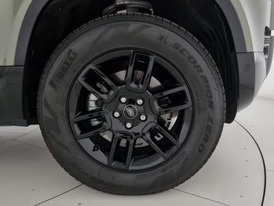 Land Rover Defender 110 3.0D I6 250 CV AWD Auto X-Dynamic S Verde usata Reggio nell'Emilia