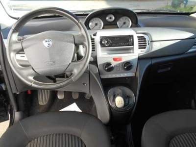 Lancia Ypsilon 1.3 MJT 75 CV Platino Nero usata Carignano