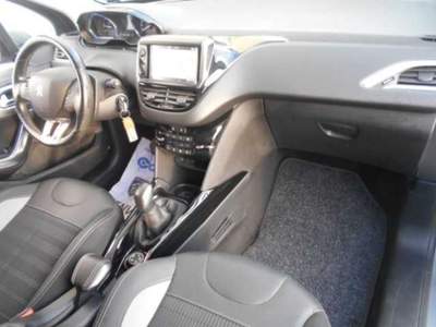 Peugeot 2008 1° S HDi 100 Allure X NEOP +FIN Grigio usata Carignano