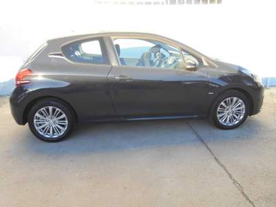 Peugeot 208 1° serie PureTech 82 3 porte Active Grigio usata Carignano