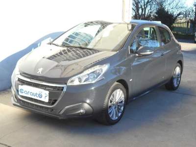 Peugeot 208 1° serie PureTech 82 3 porte Active Grigio usata Carignano