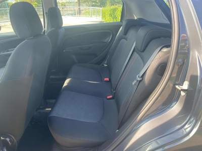 Fiat Punto 1.3 MJT II 75 CV 5 porte Lounge OK NEOPATENTATI Grigio usata Savoia di Lucania