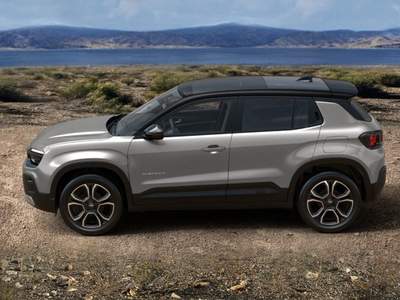 Jeep Avenger 1.2 Summit - Tetto + Pelle + Infoteinment - KM0 Grigio usata Nocera Superiore
