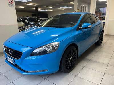 Volvo V40 D2 1.6 Momentum Blu/Azzurro usata Collegno