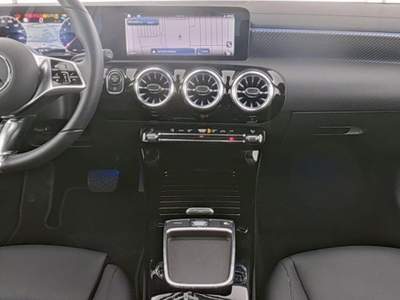 Mercedes-Benz CLA Aut. SB Progressive Line Advanced Plus Mild hibrid Nero usata Magenta