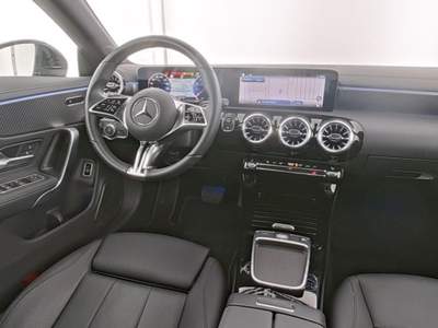 Mercedes-Benz CLA Aut. SB Progressive Line Advanced Plus Mild hibrid Nero usata Magenta