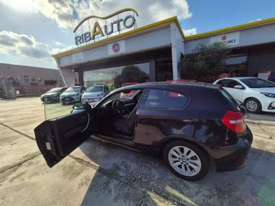 BMW Serie 1 118d d cat 3 porte Futura DPF Nero usata Savigliano
