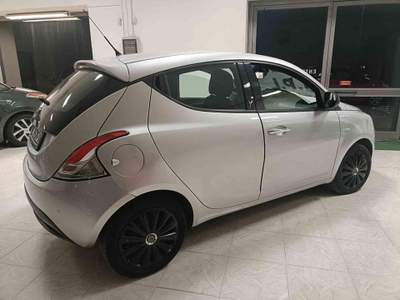 Lancia Ypsilon 1.2 69 CV 5 porte GPL Ecochic Platinum Argento usata Mondolfo