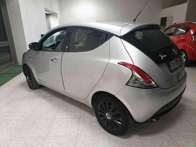 Lancia Ypsilon 1.2 69 CV 5 porte GPL Ecochic Platinum Argento usata Mondolfo