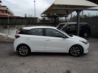 Hyundai i20 1.4 CRDi 5 porte Comfort Bianco usata Giugliano in Campania
