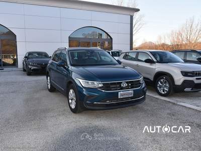 Volkswagen Tiguan Tiguan 2.0 TDI 150CV SCR DSG Life Blu/Azzurro usata Carsoli