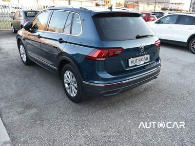 Volkswagen Tiguan Tiguan 2.0 TDI 150CV SCR DSG Life Blu/Azzurro usata Carsoli