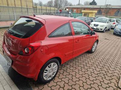 Opel Corsa 1.2 3 porte Club Rosso usata Cormano