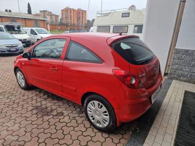 Opel Corsa 1.2 3 porte Club Rosso usata Cormano