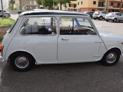 Innocenti Mini MK2 VETRO SCORREVOLE Grigio usata Putignano