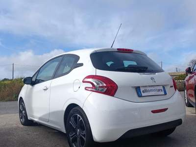 Peugeot 208 1.2 VTi 82 CV 3p. Allure Bianco usata Modica