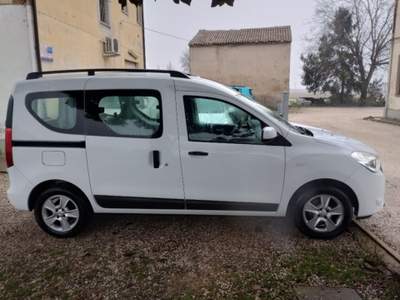Dacia Dokker 1.5 dCi 8V 90CV Start&Stop Serie Speciale Family Bianco usata Ferrara