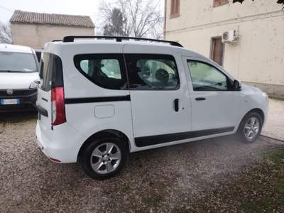 Dacia Dokker 1.5 dCi 8V 90CV Start&Stop Serie Speciale Family Bianco usata Ferrara