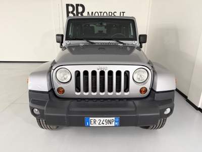 Jeep Wrangler 2.8 CRD DPF Sahara Auto Grigio usata Parma