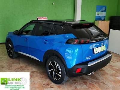 Peugeot 2008 PureTech 130 S&S EAT8 GT - COME NUOVA Blu/Azzurro usata Roseto degli Abruzzi